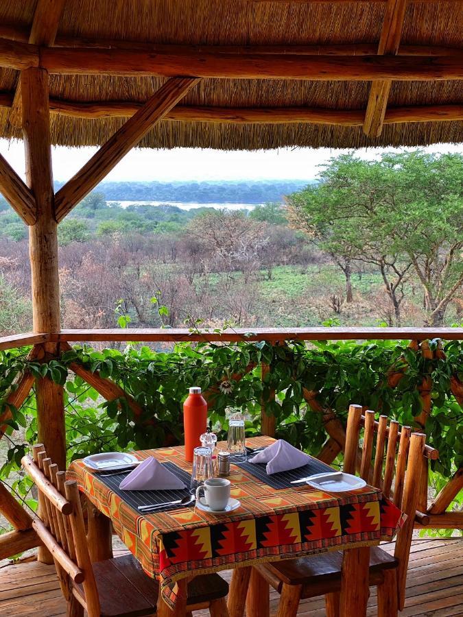 Murchison Falls Bamboo Village Paraa Exterior foto