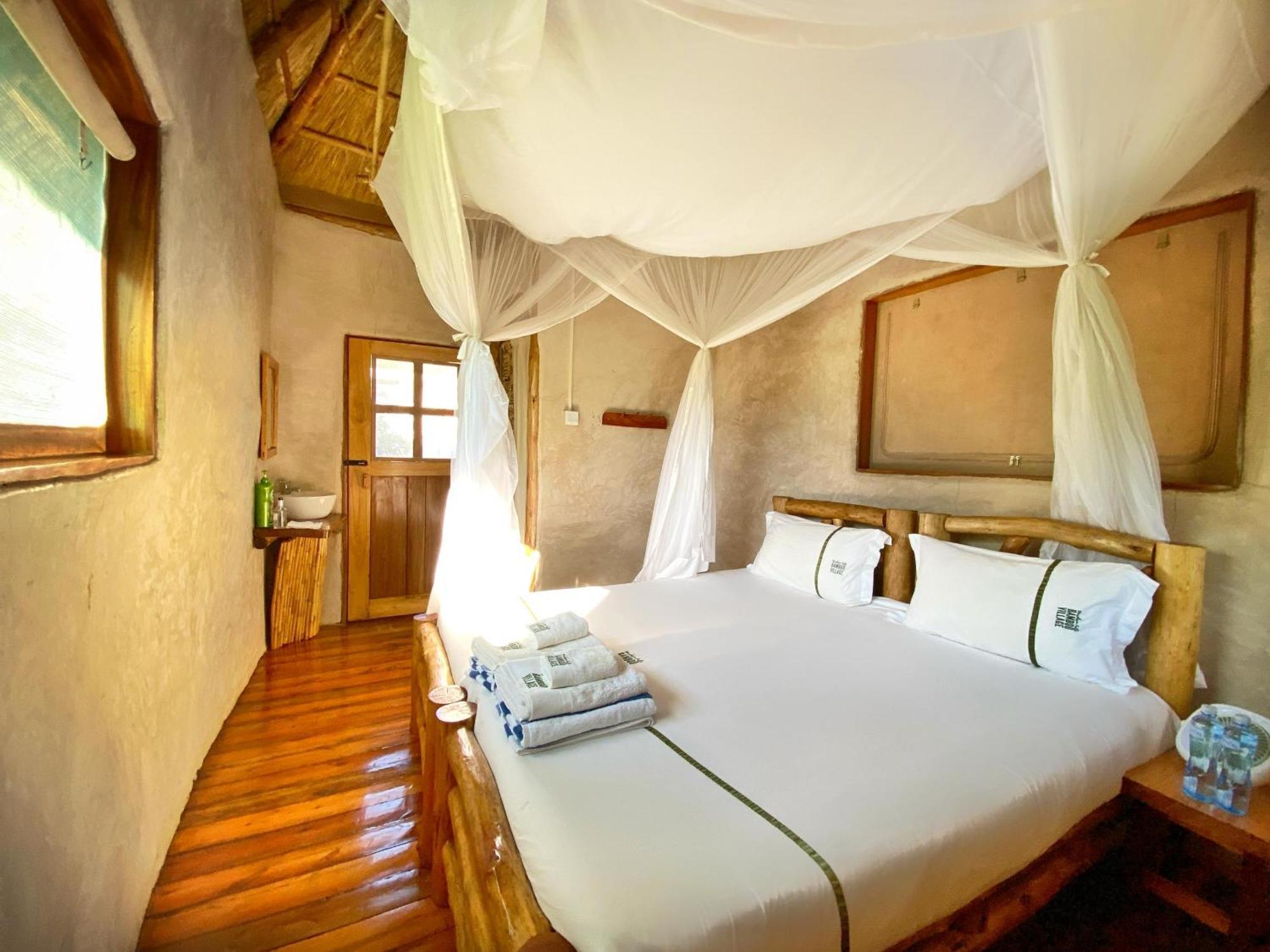 Murchison Falls Bamboo Village Paraa Exterior foto